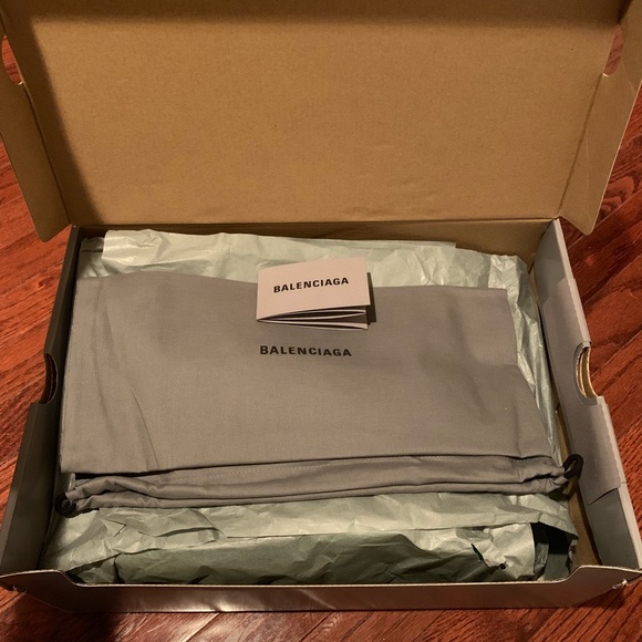 Balenciaga Sneakers - Picture 3 of 4